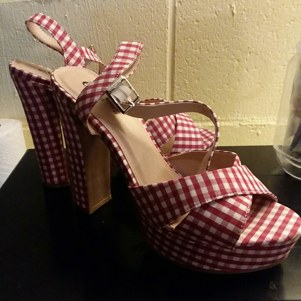 Red/White Gingham Heels
